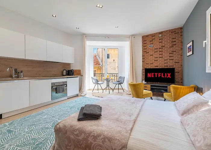 Spacieux Studio Haut Plafond Proche Monaco